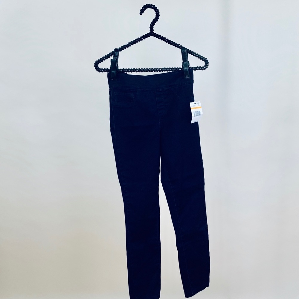 Pull on jegging type blue pants NWT
